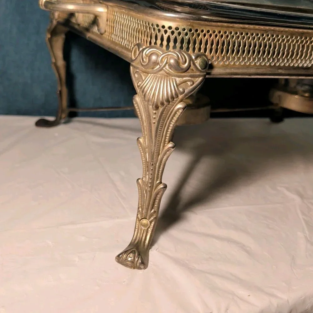 Silver Plated Double Chafer 8 Qt Buffet Server 2 Marinex Glass Pans Lion Feet